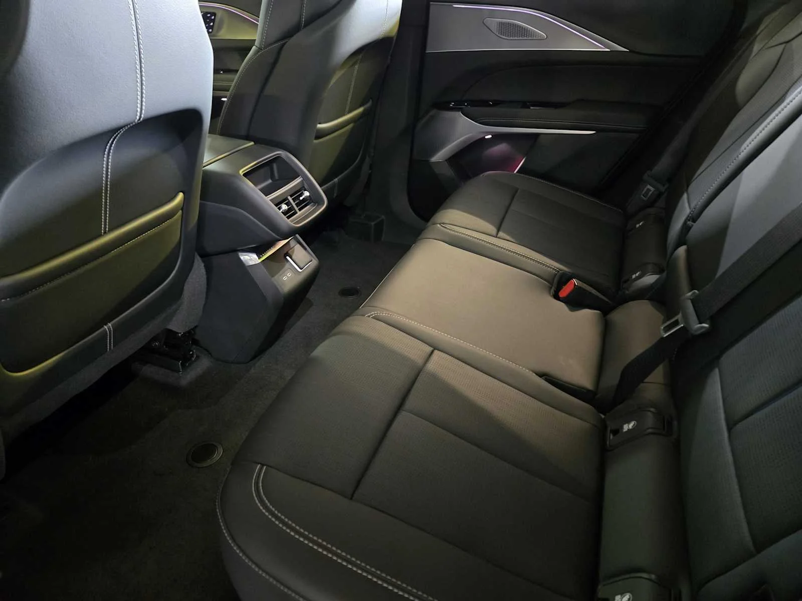 New 2027 Argent Silver Metallic Cadillac Premium Sport image 20