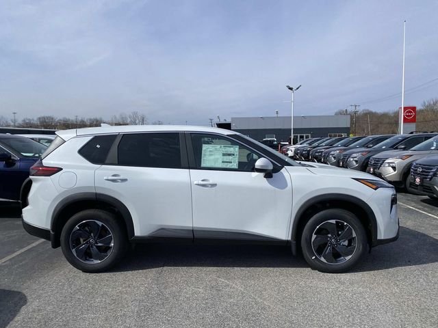 New 2026 Everest White Pearl TriCoat Nissan SV image 3
