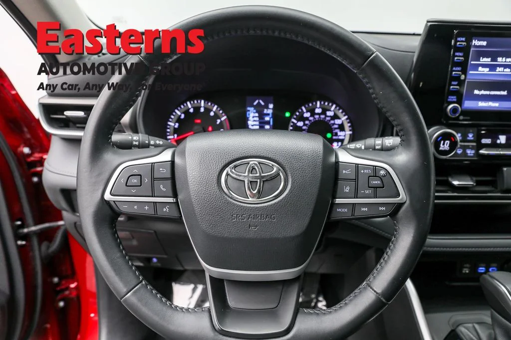 Used 2022 Red Toyota LE image 10