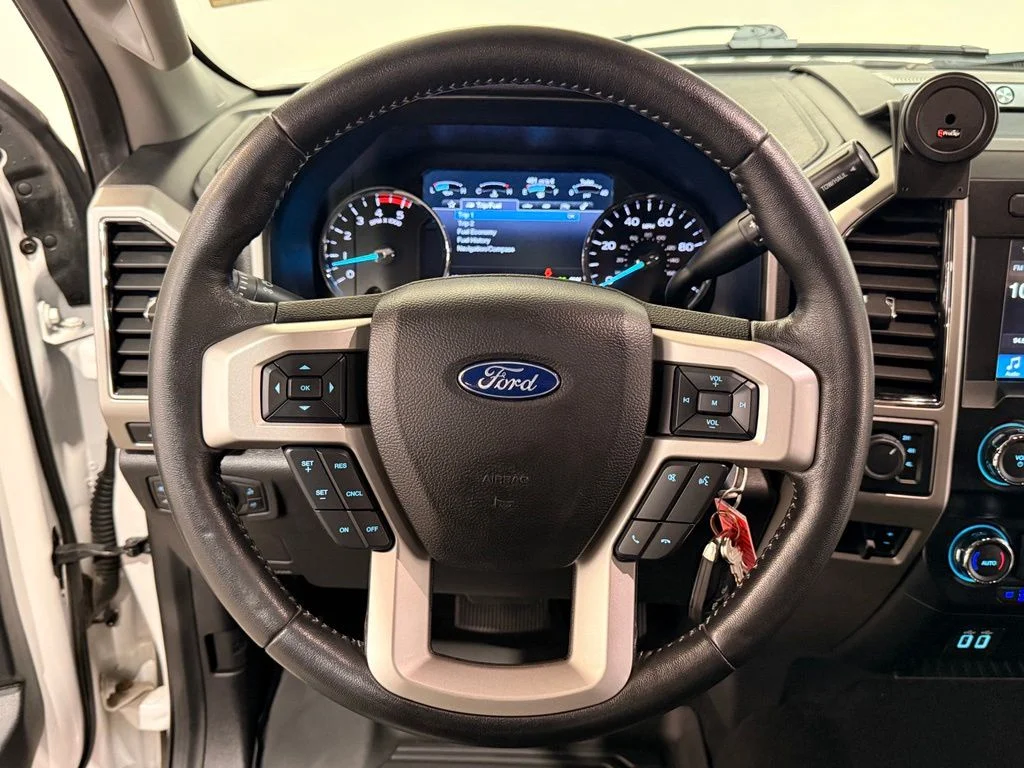 Used 2019 White Ford Lariat image 18