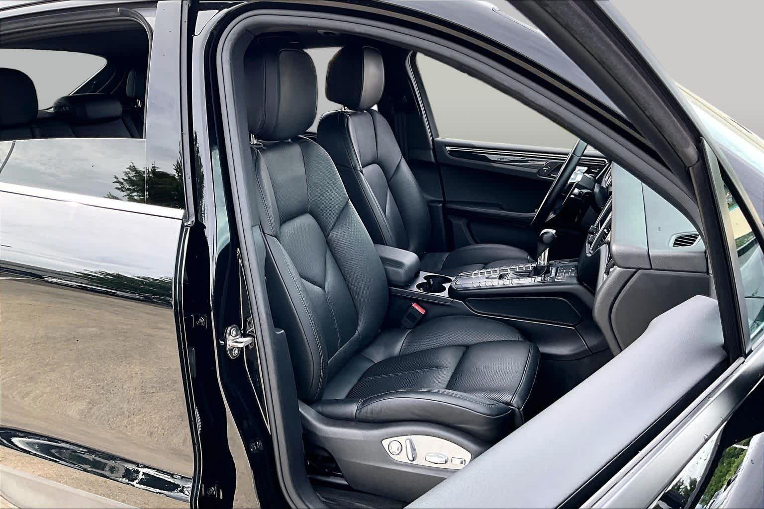 Used 2018 Black Porsche Sport Edition image 8
