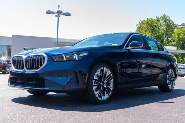 2027 BMW 5 Series 530i xDrive Sedan's photo