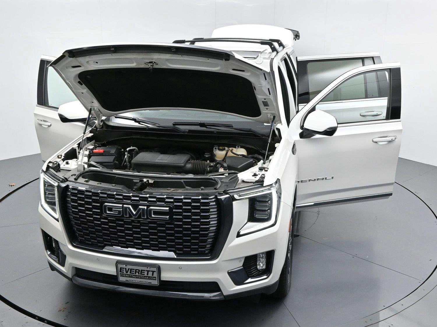 Used 2023 WHITE FROST TRICOAT GMC Denali Ultimate image 47