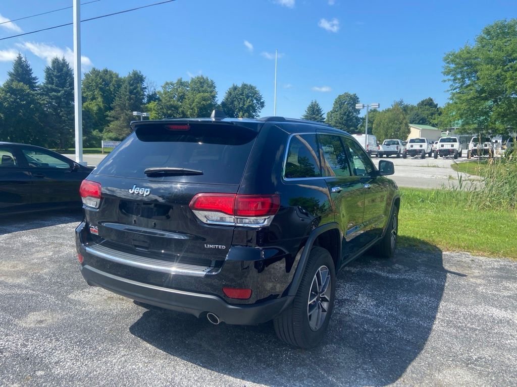 Used 2021 Diamond Black Crystal Pearlcoat Jeep Limited image 5