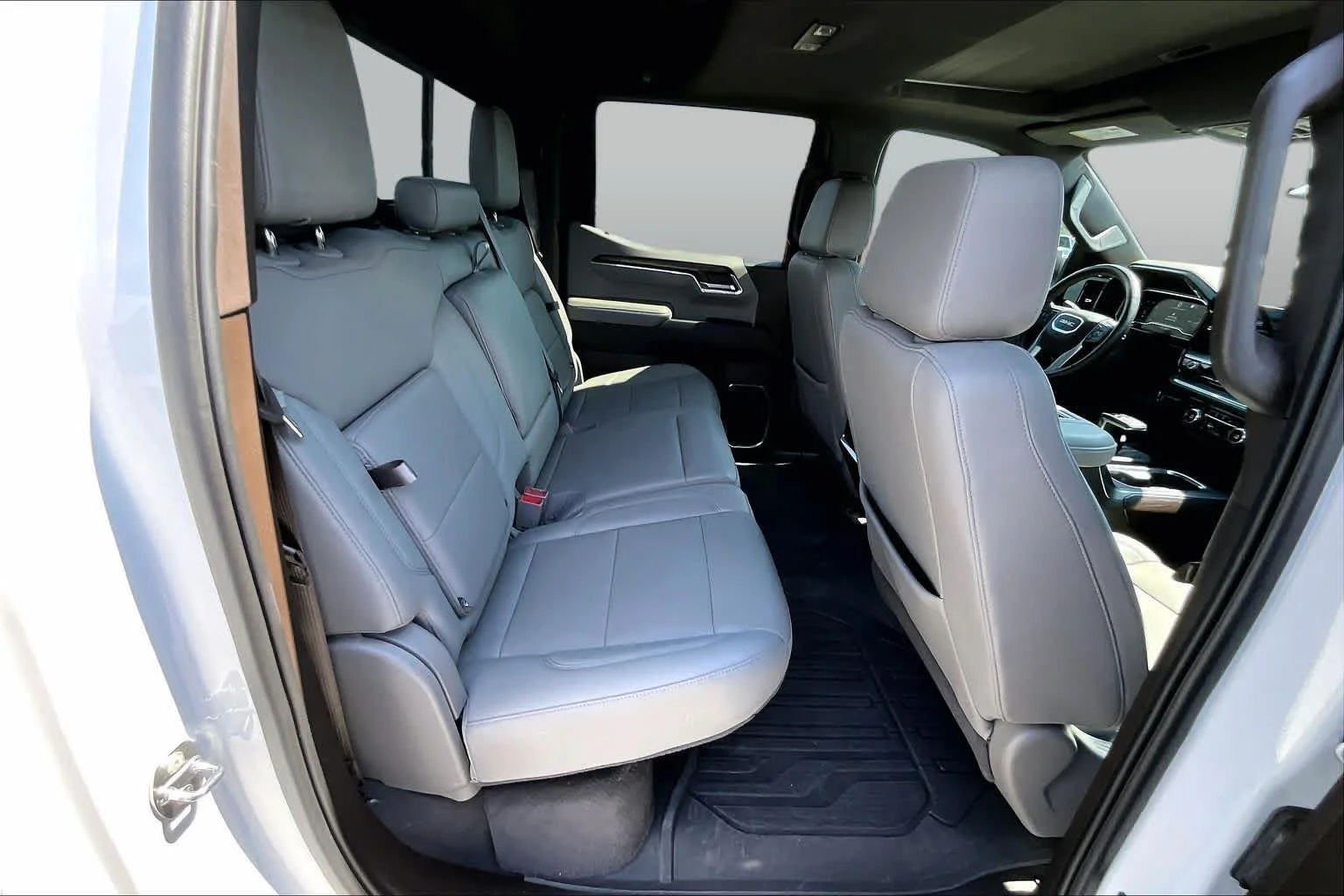 2022 GMC Sierra 1500 SLT - Photo 18