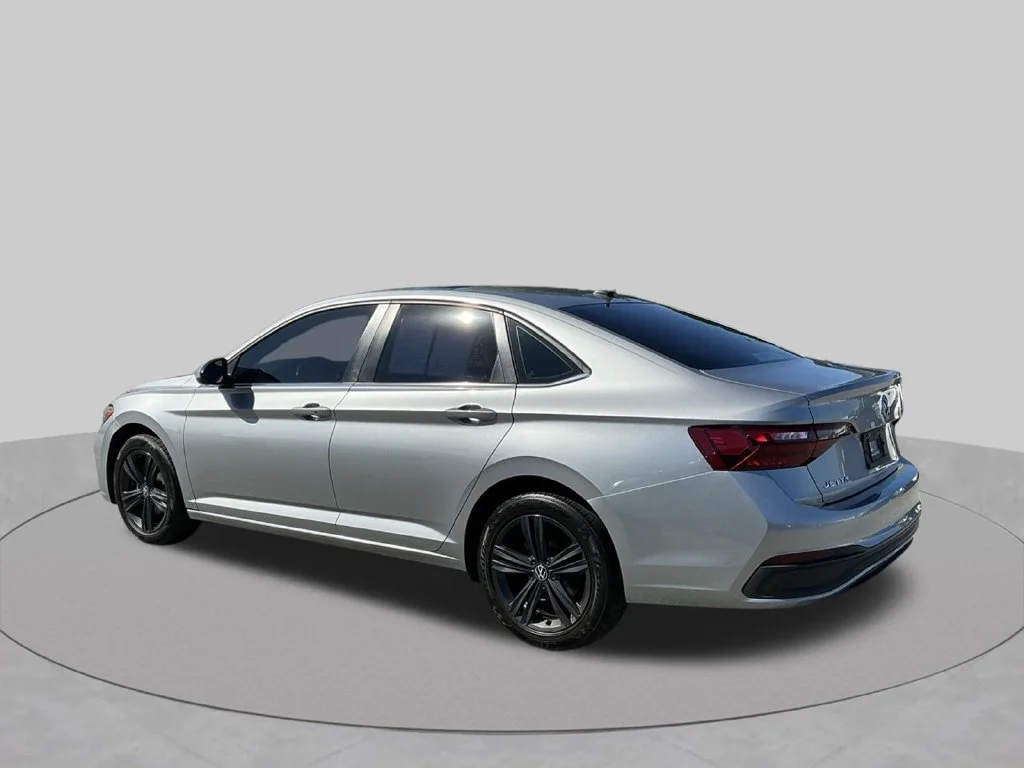 Used 2022  Volkswagen 1.5T SE image 8