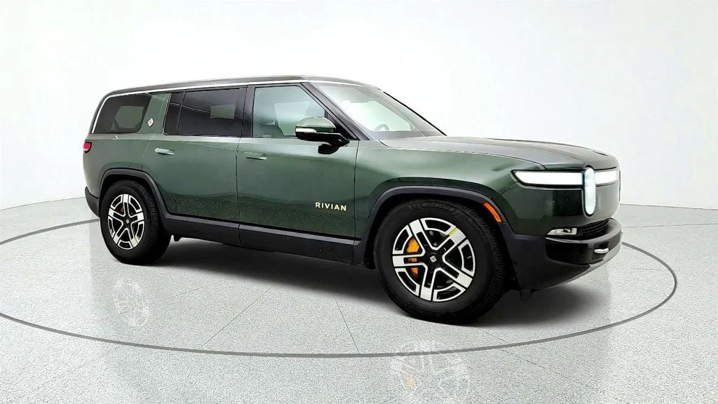 Used 2022 Forest Green Rivian Launch Edition AWD w/ Large Pack Battery image 3