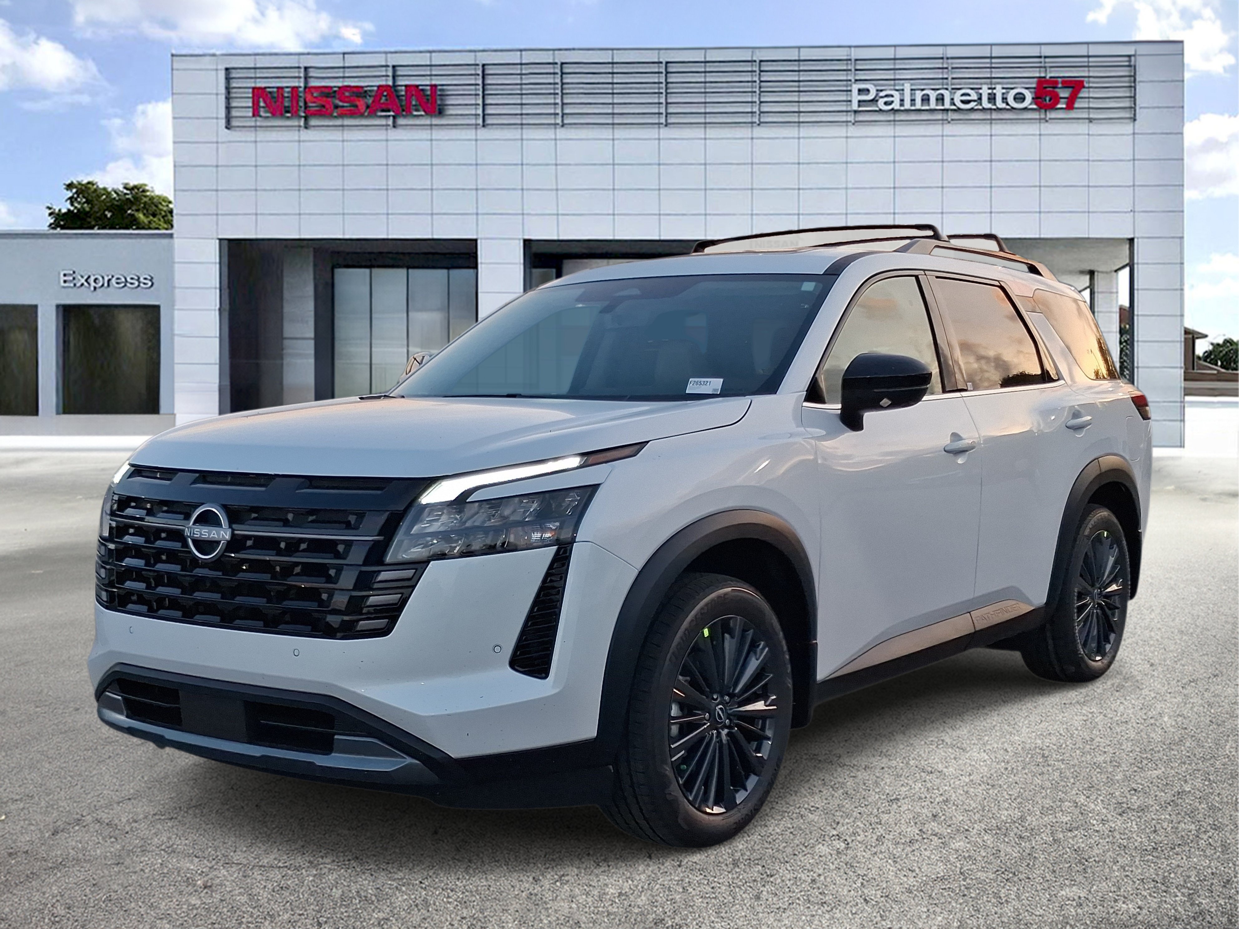 New 2026 White Nissan SL image 3