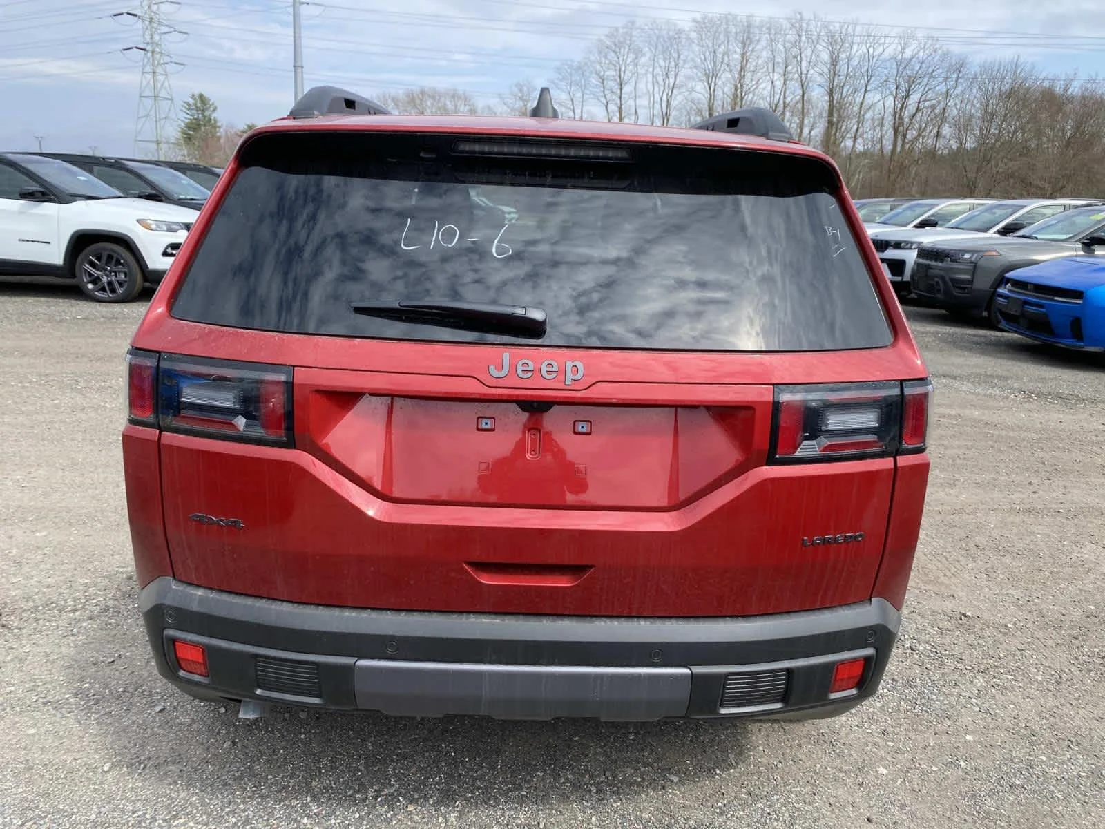 New 2026 Red Hot Pearl-Coat Exterior Paint Jeep Laredo image 4