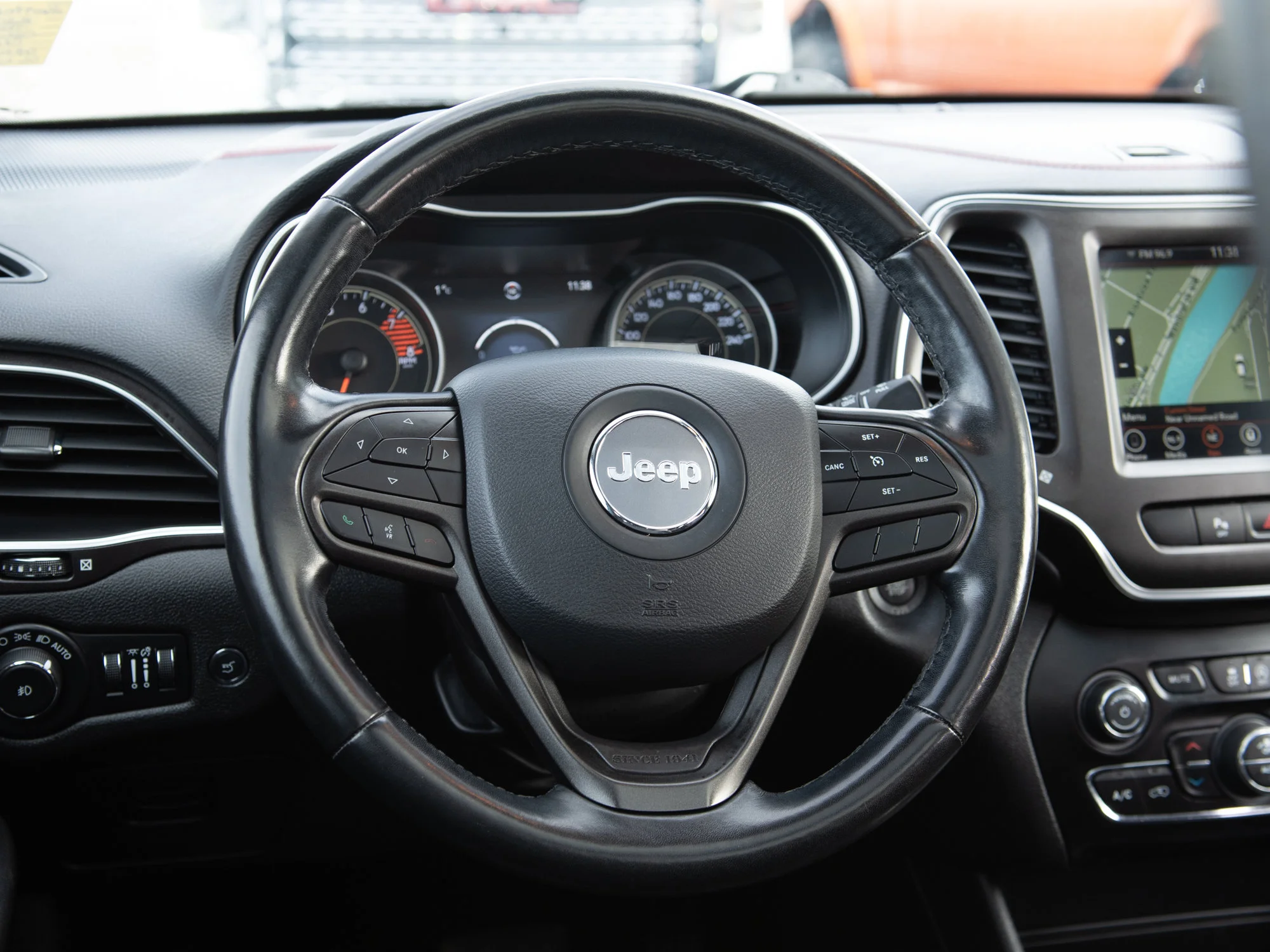 Used 2020 Silver Jeep Trailhawk* 4x4, Panoramic Roof, Trailer Tow Group, Remote Start image 4