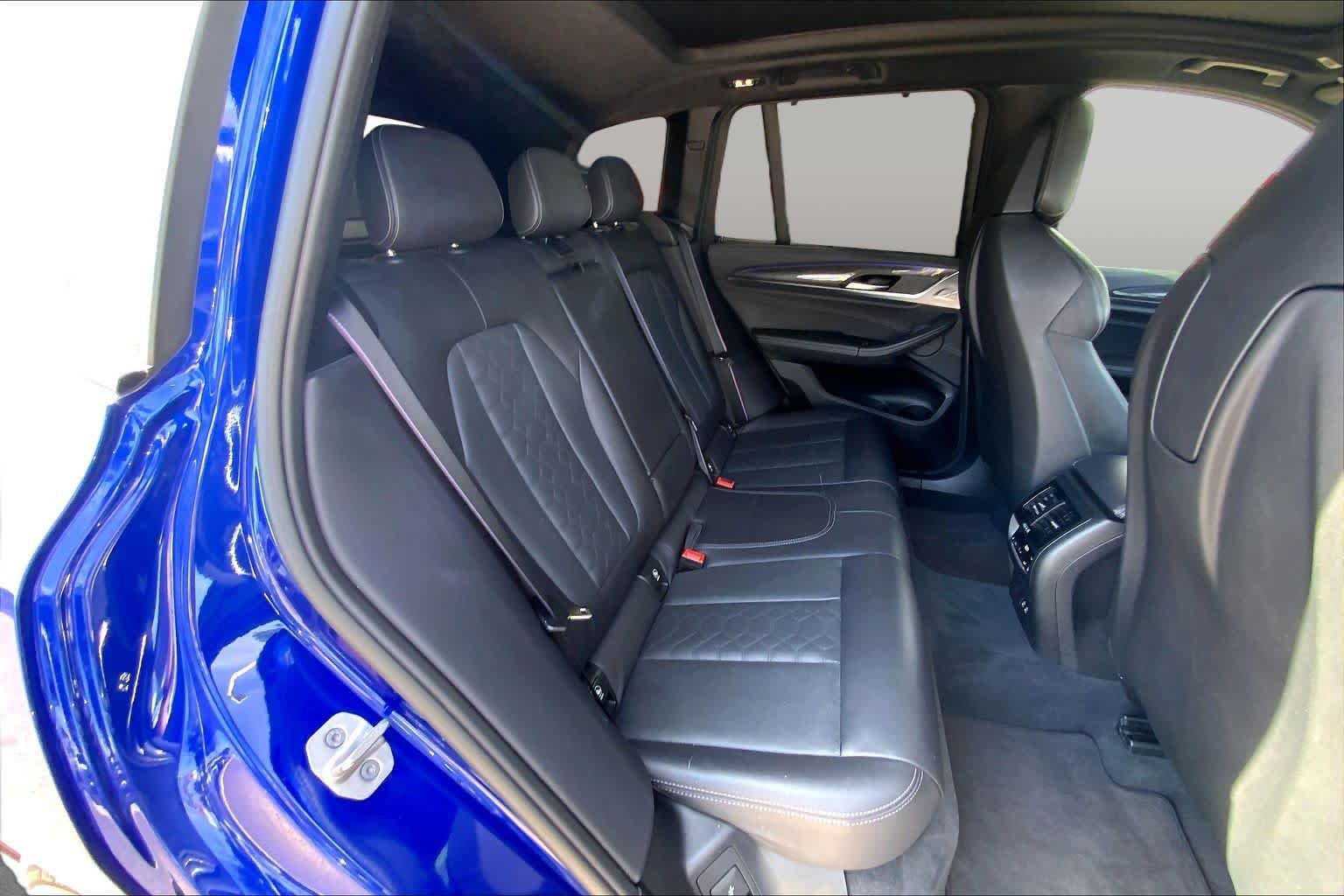 Used 2022 Marina Bay Blue Metallic BMW  image 20