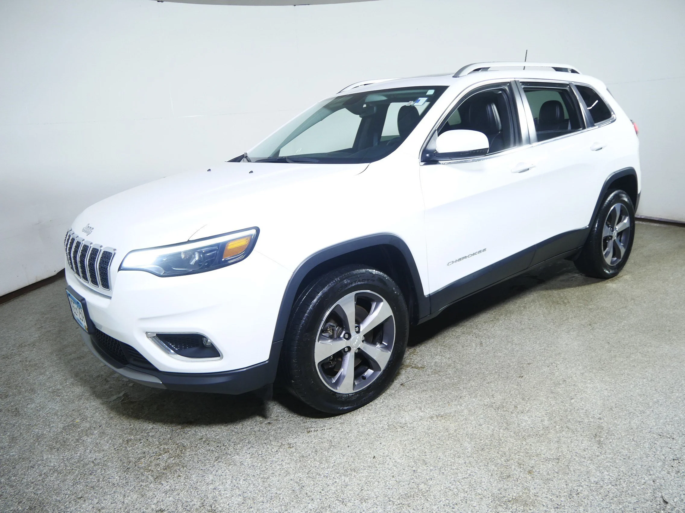 Used 2019 Bright White Clearcoat Jeep Limited image 3