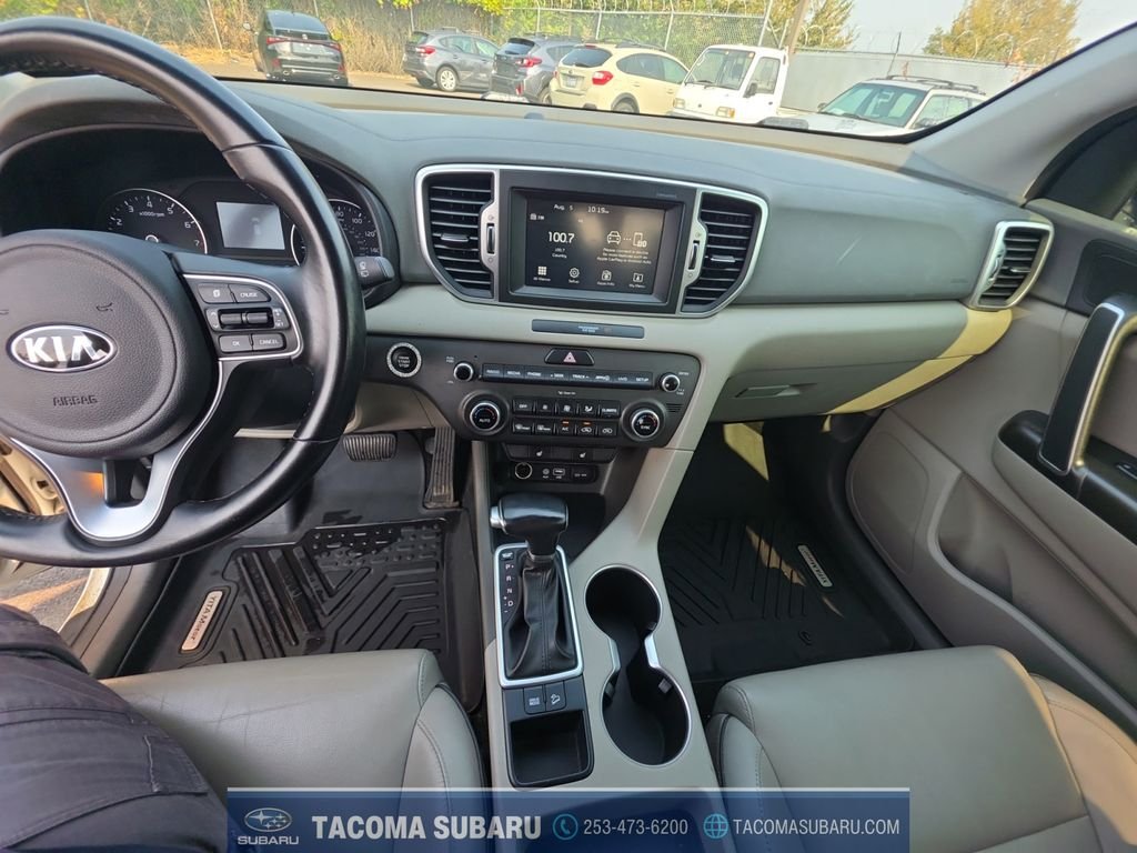 Used 2017 White Kia EX image 15