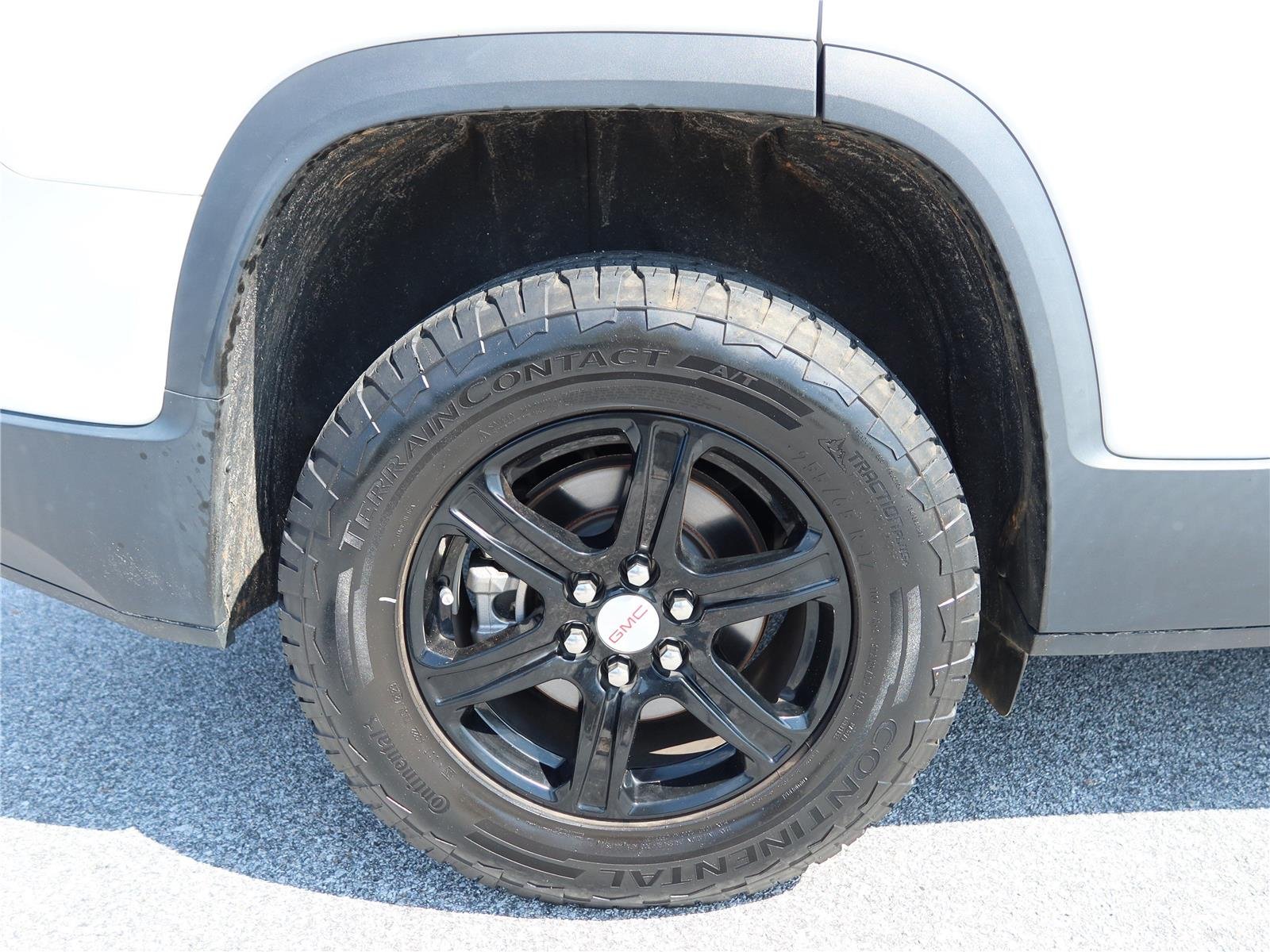 Used 2023 Summit White GMC AT4 image 7