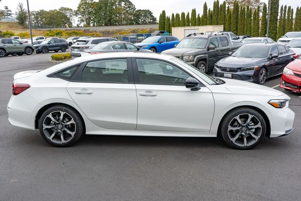 New 2026 Platinum White Pearl Honda Sport Touring image 5