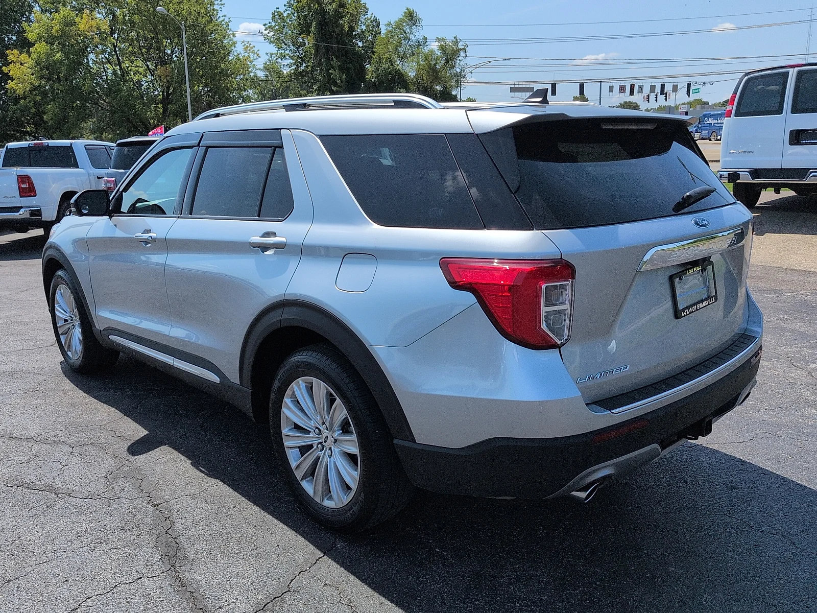 Used 2023 Silver Metallic Ford Limited image 5