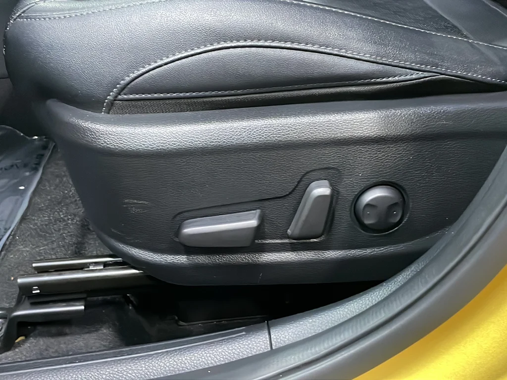 Used 2021 Yellow Kia SX image 18