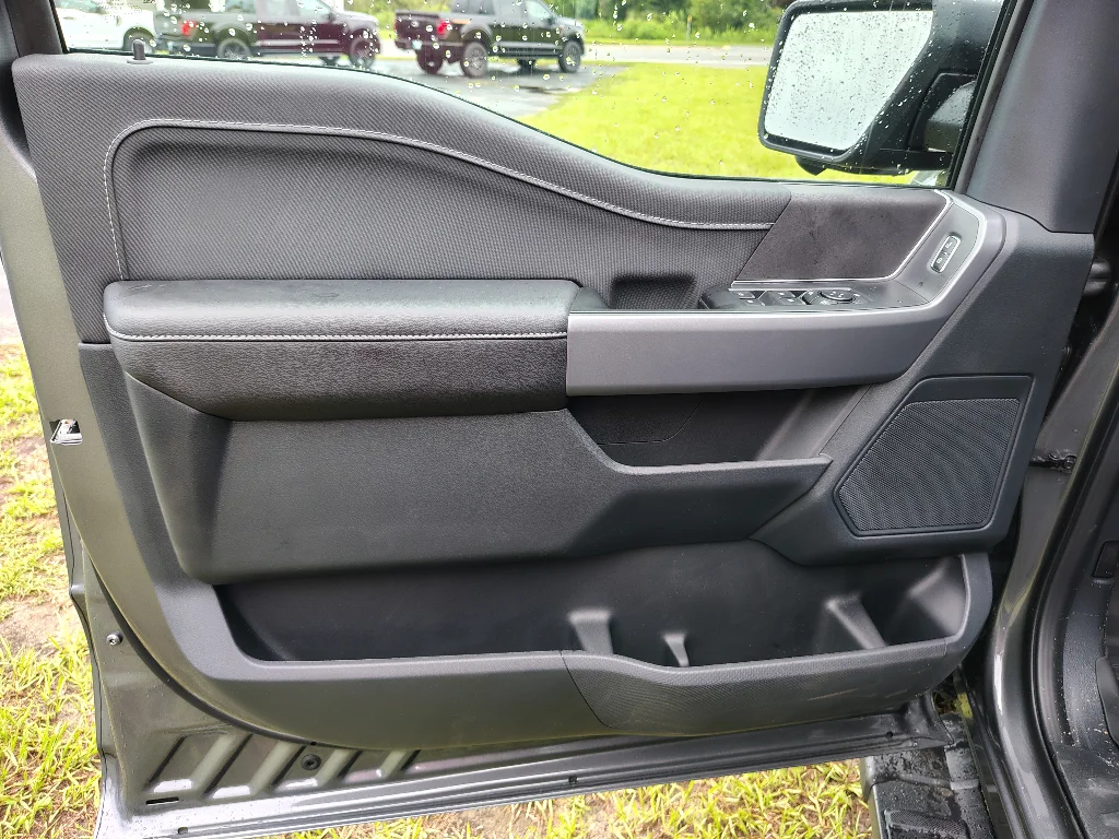 New 2026 Carbonized Gray Metallic Ford XLT CREW CAB 4X4 5.0 image 14