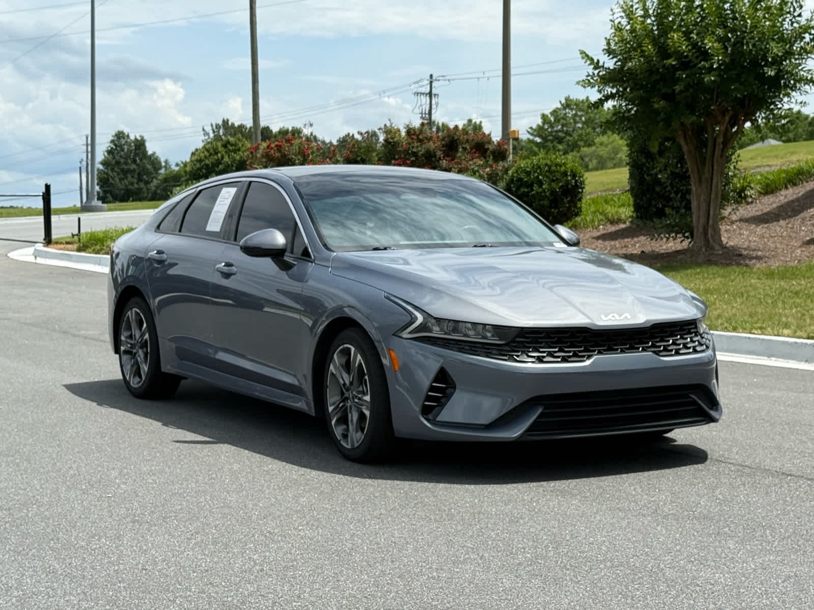 Used 2023 Everlasting Silver Kia EX image 6