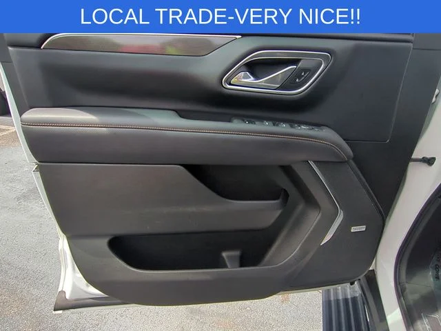 Used 2023 White GMC AT4 image 24