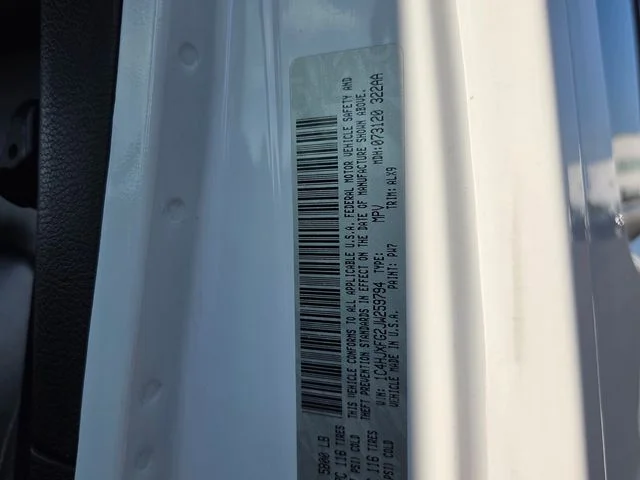 Used 2018 White Jeep Unlimited Rubicon image 19