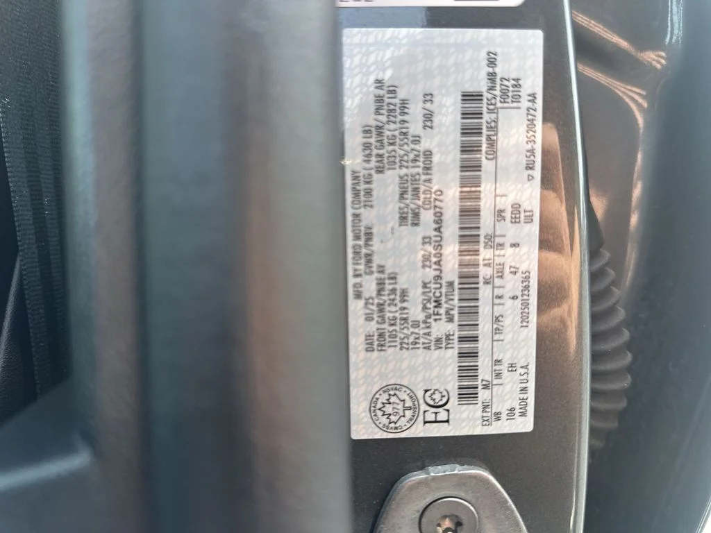 Used 2025  Ford Platinum image 21
