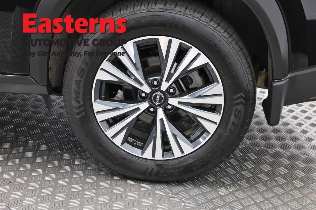 Used 2023 Black Nissan SV image 33