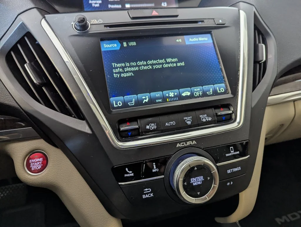 Certified Used 2018 White Acura 3.5L image 14
