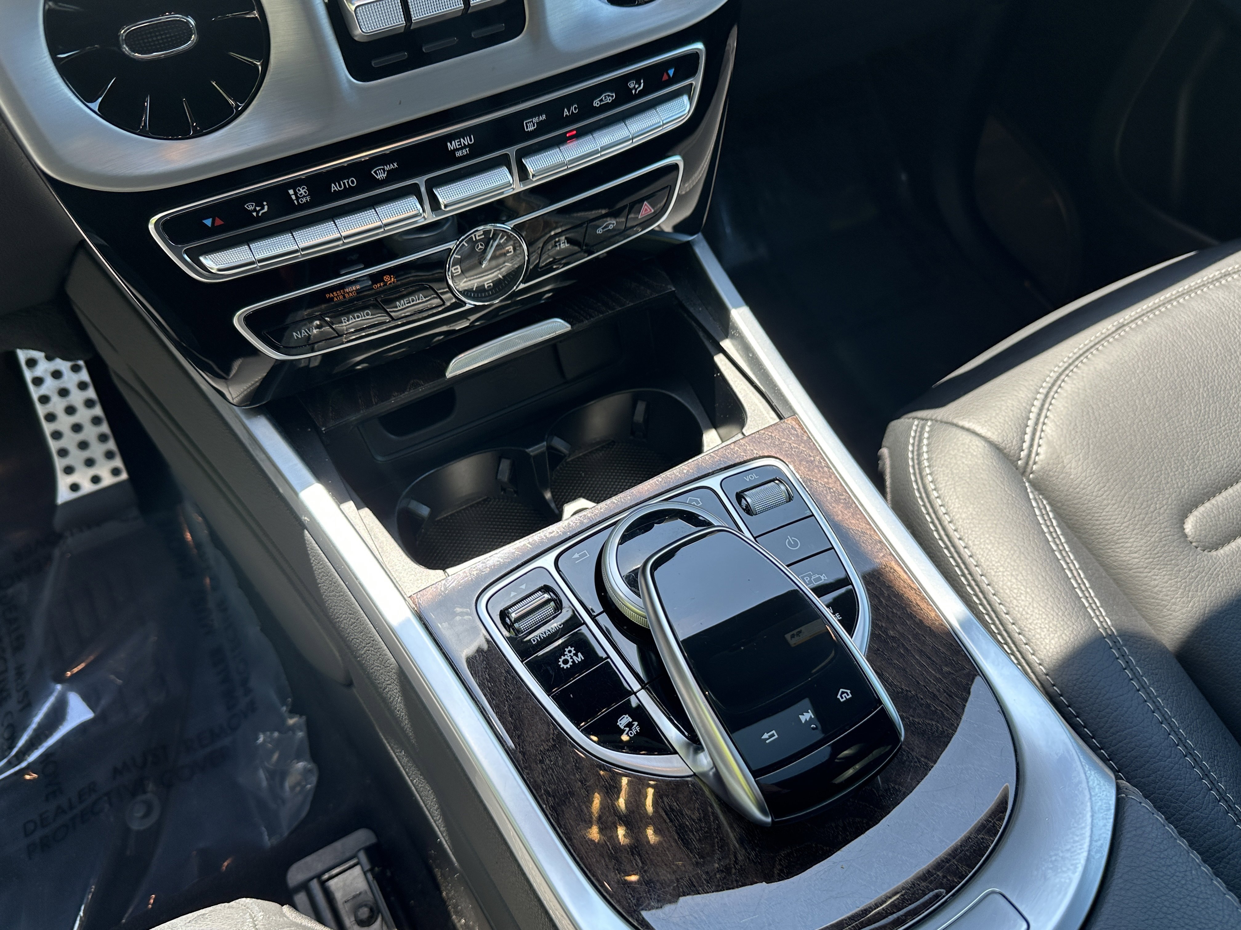 Used 2022 Platinum Magno Mercedes-Benz G 550 image 32