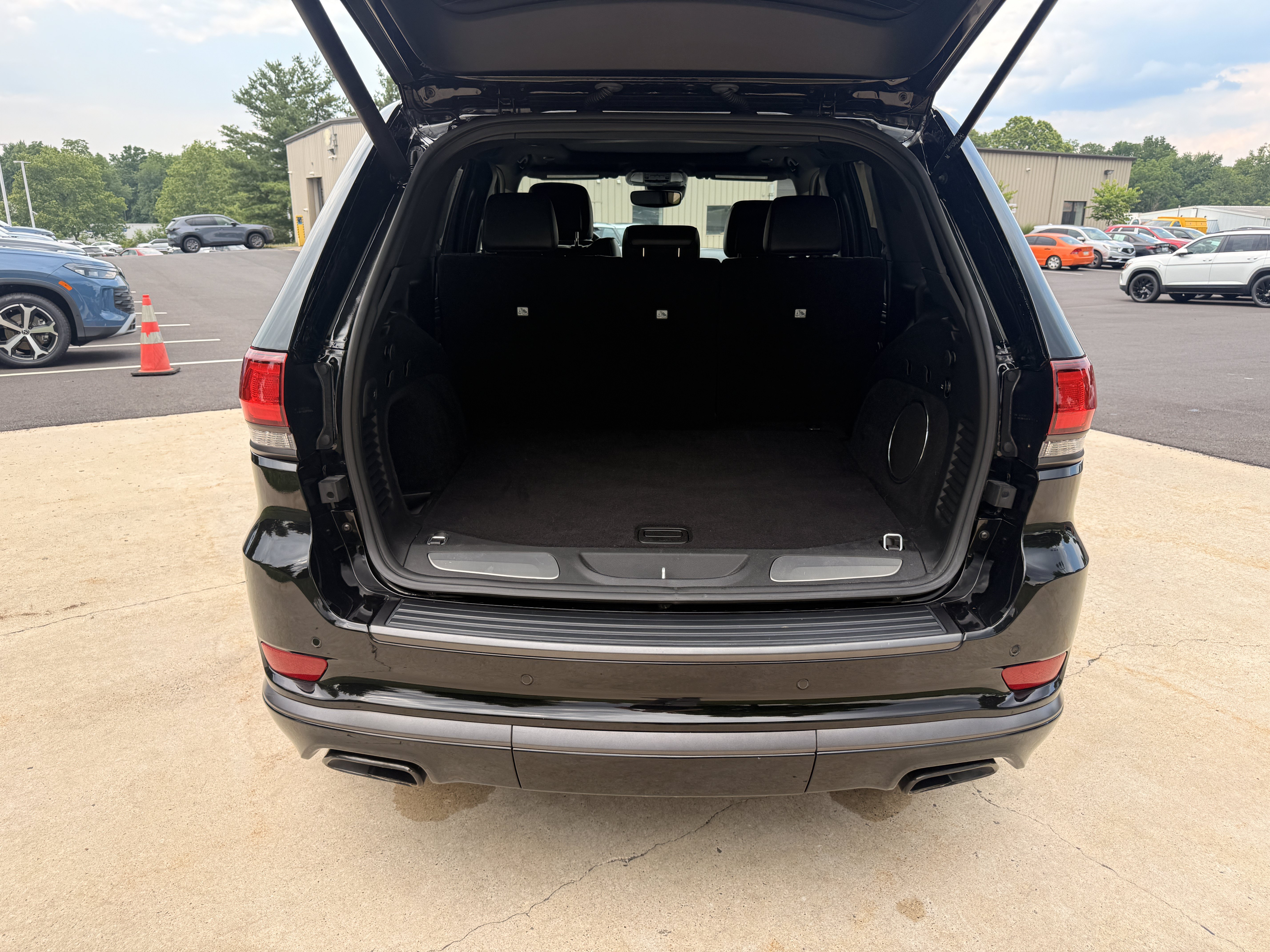 Used 2021 Diamond Black Crystal Pearlcoat Jeep High Altitude image 13