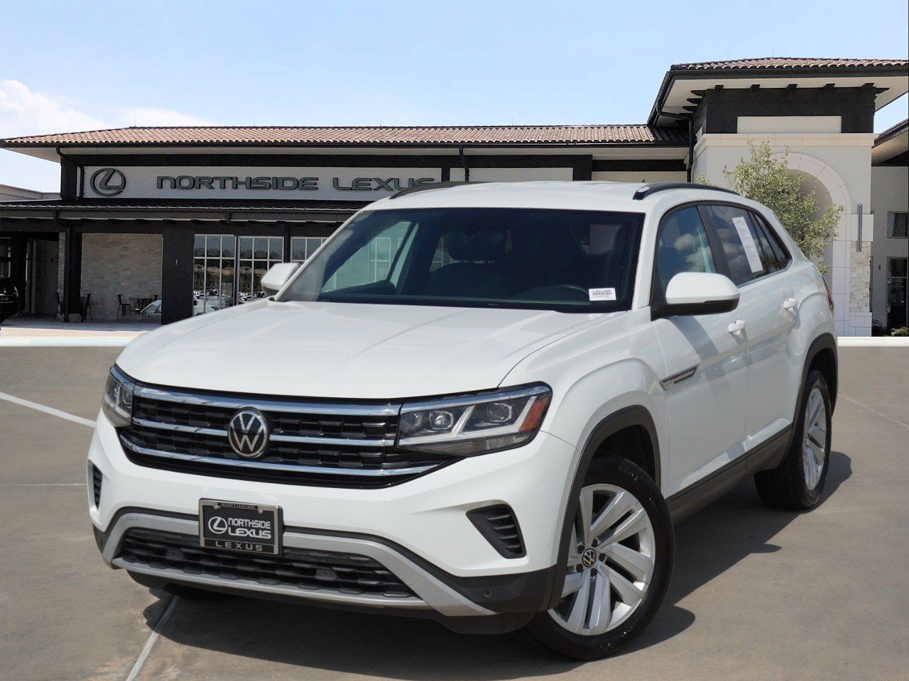 Used 2021 White Volkswagen 2.0T SE w/Technology image 1