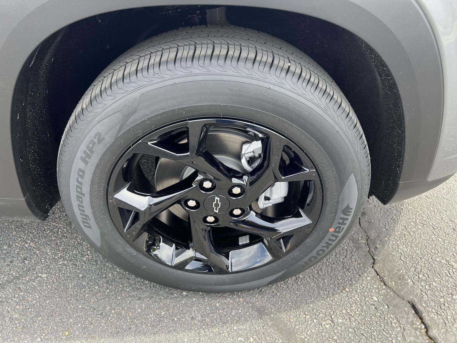 2026 Chevrolet Trax LT - Photo 9