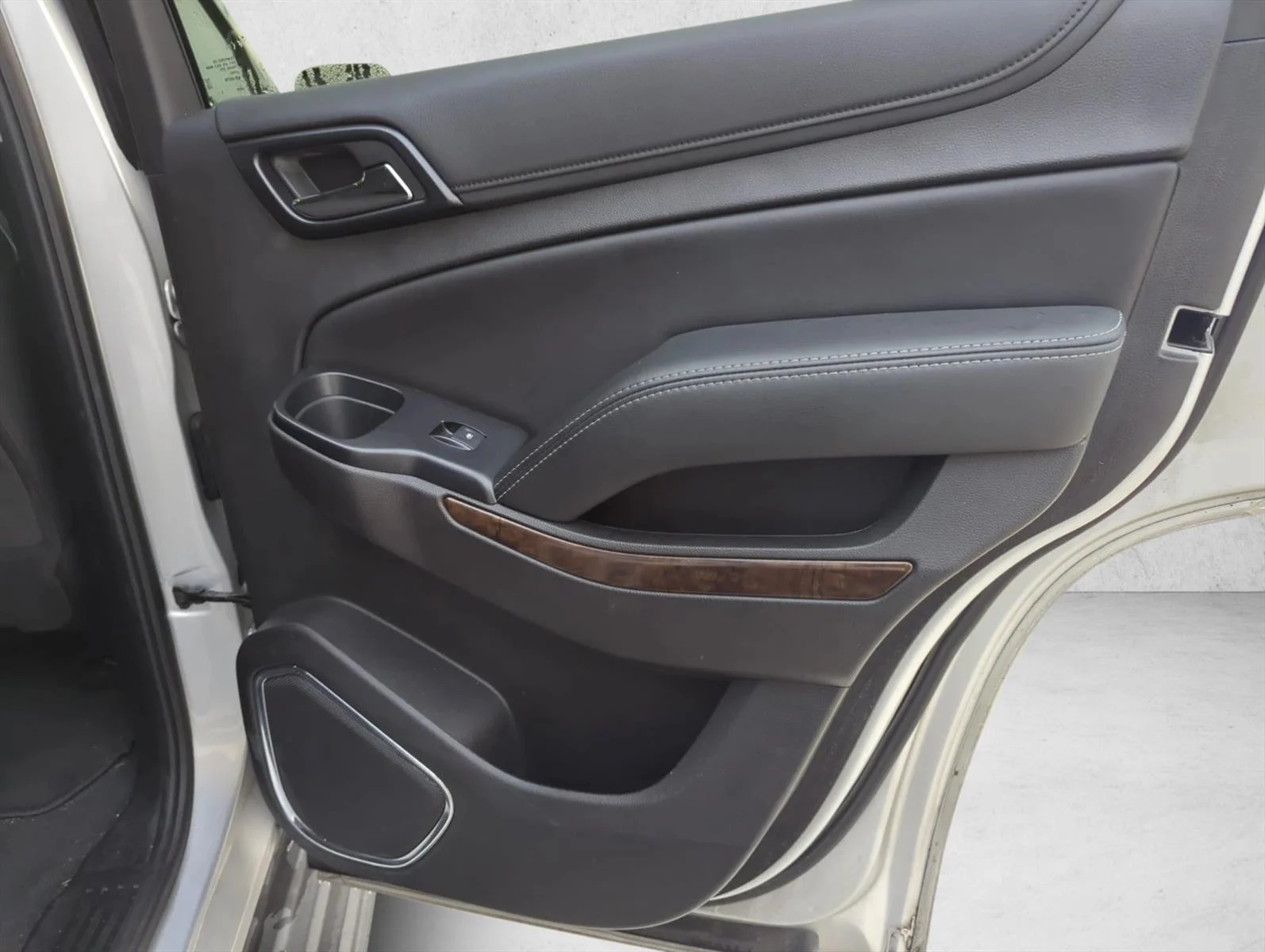 Used 2019 Silver Ice Metallic Chevrolet LS image 24