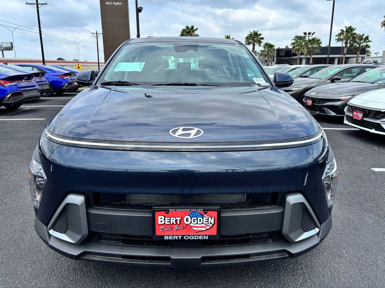 New 2026 Blue Hyundai SE FWD image 2