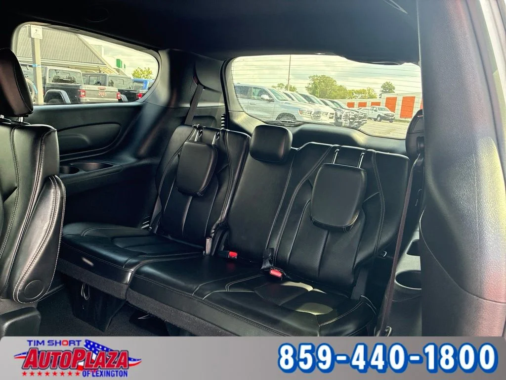 Used 2025 White Chrysler Select image 17
