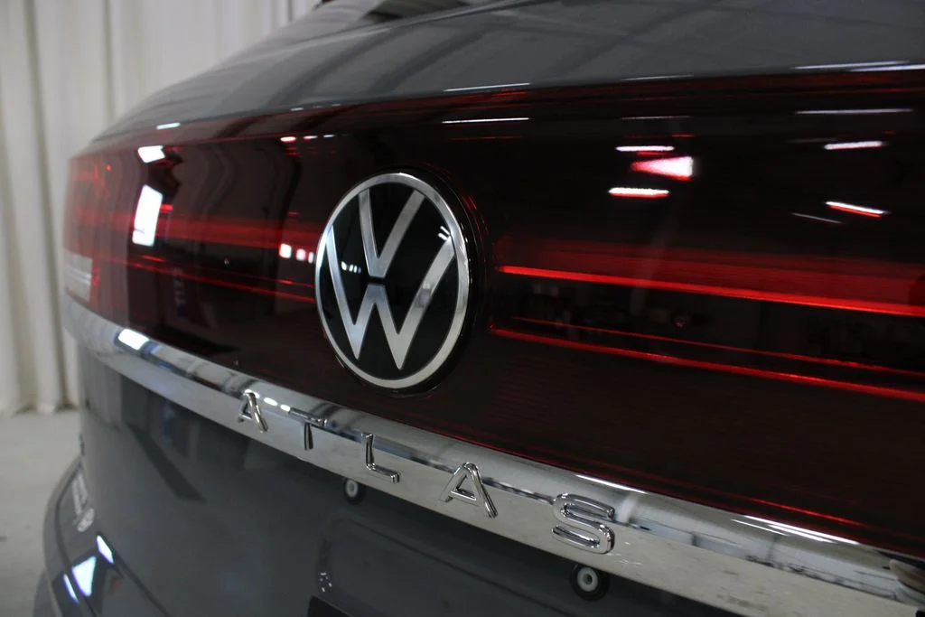 New 2026 Gray Volkswagen 2.0T SE w/Technology image 31