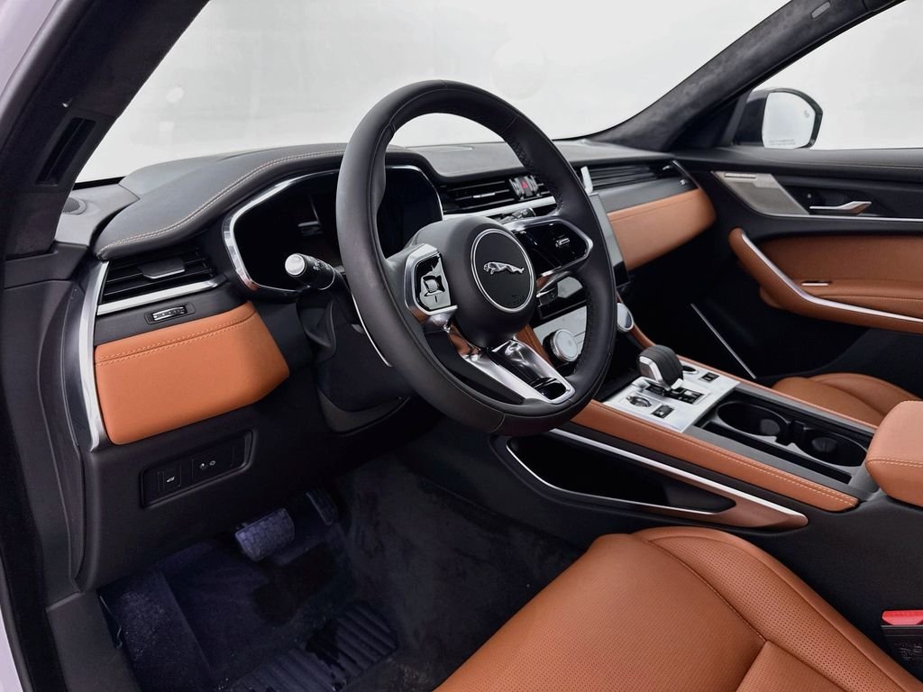 2026 Jaguar F-Pace R-Dynamic S - Photo 9