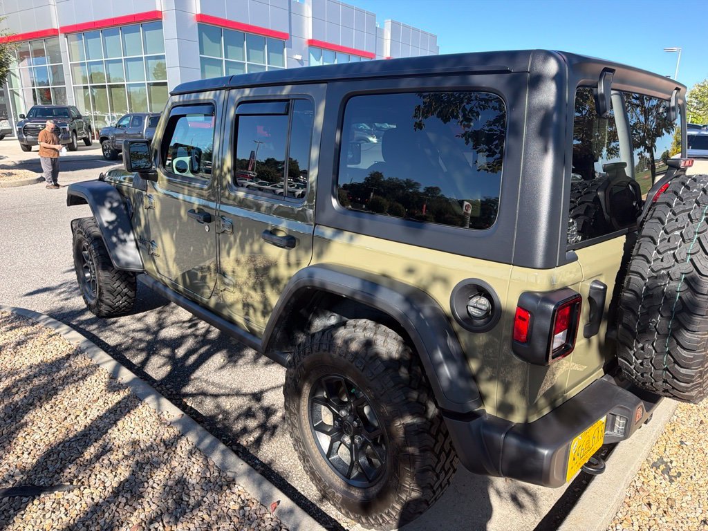 Used 2025 Green Jeep Willys image 4