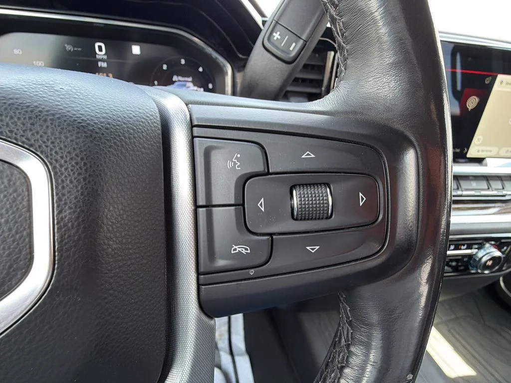 Used 2022 Red GMC Elevation image 18