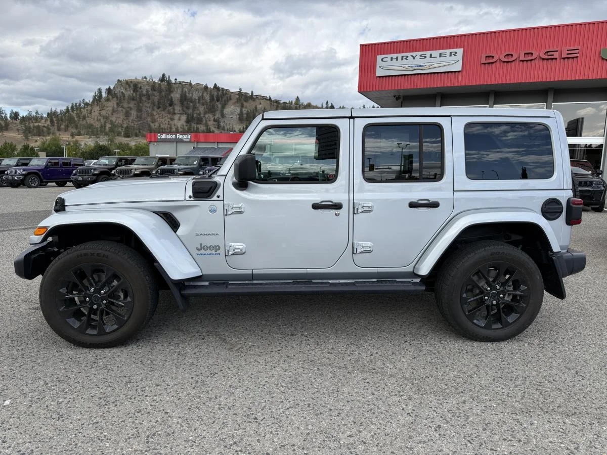 Used 2024 Silver Jeep Sahara 4xe image 3