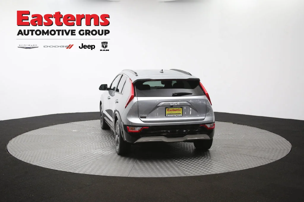 Used 2023 Gray Kia Wind image 37