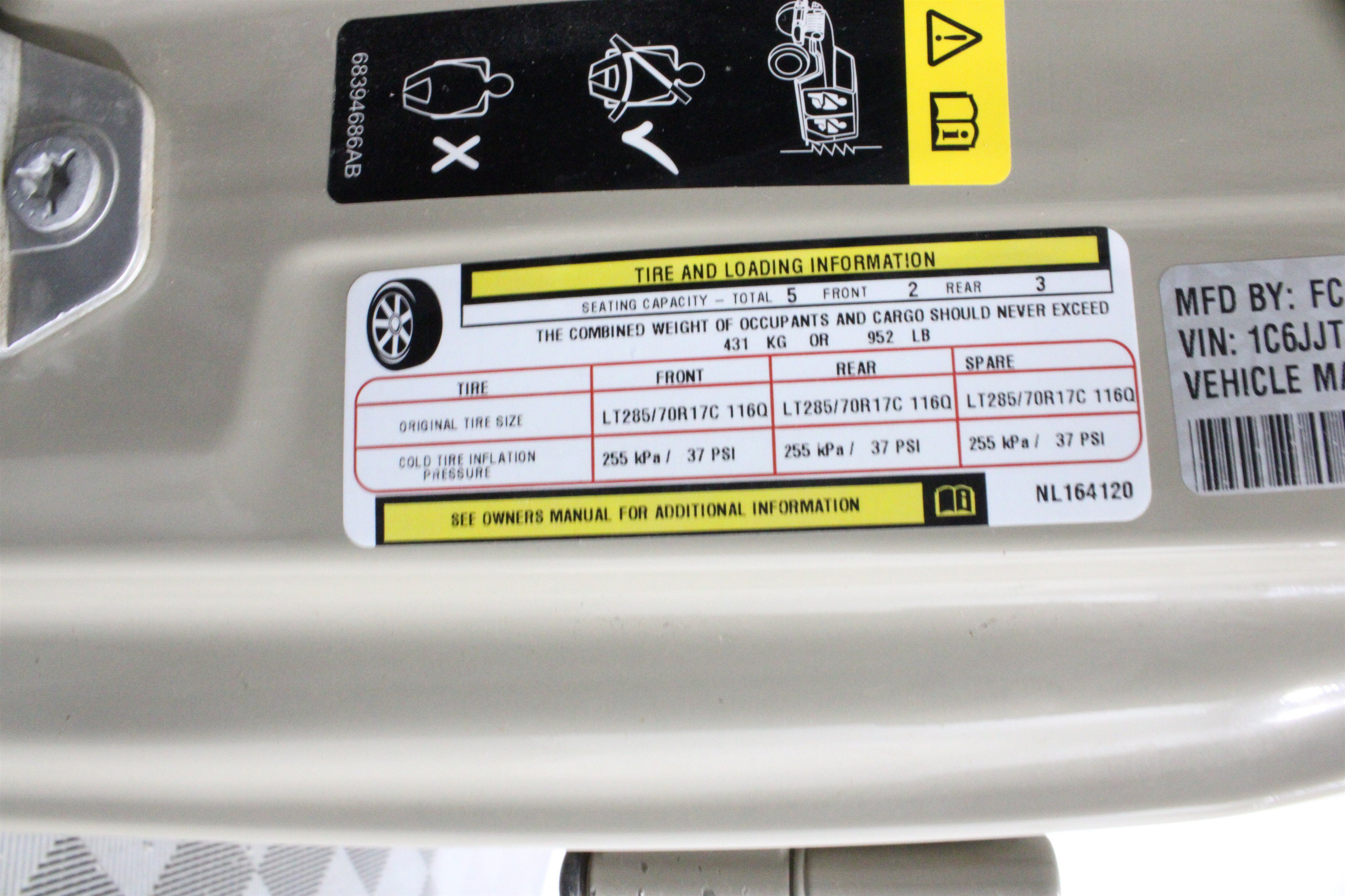 Used 2022 Limited Edition Gobi Clearcoat Jeep Rubicon image 35