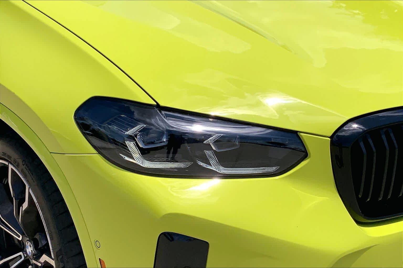 Used 2024 Sao Paulo Yellow BMW  image 26