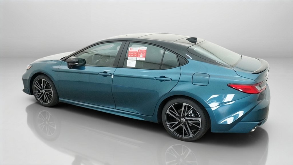 New 2026 Ocean Gem with Midnight Black Metallic roof Toyota XSE image 15