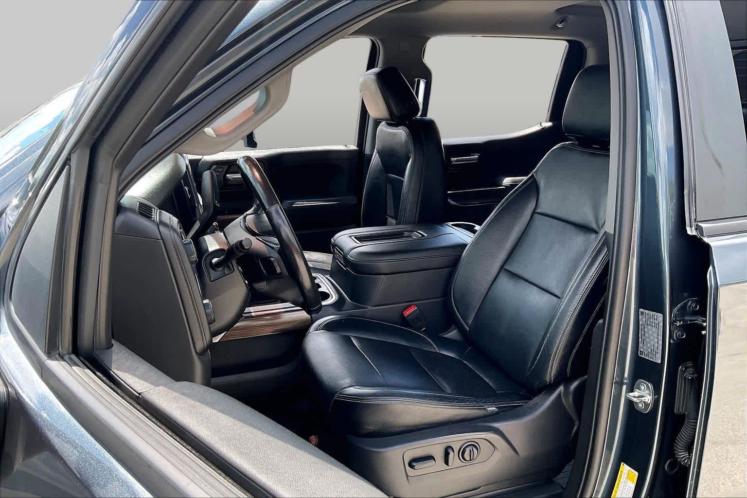Used 2019 Shadow Gray Metallic Chevrolet RST image 8