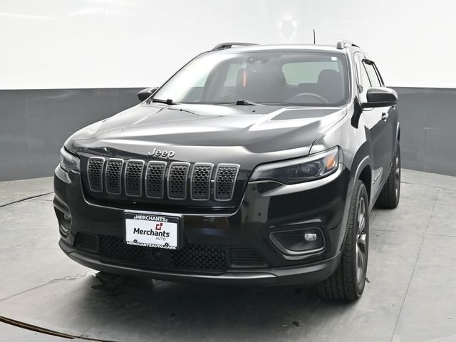 Used 2021 Black Jeep Latitude Lux image 2