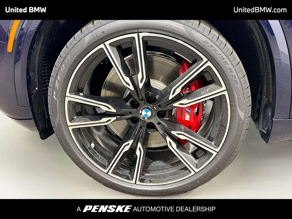New 2026 Blue BMW M60i image 2