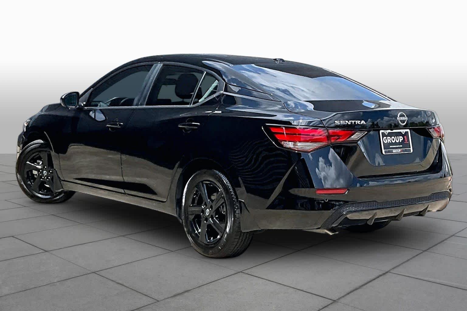 Used 2025 Super Black Nissan SV image 12