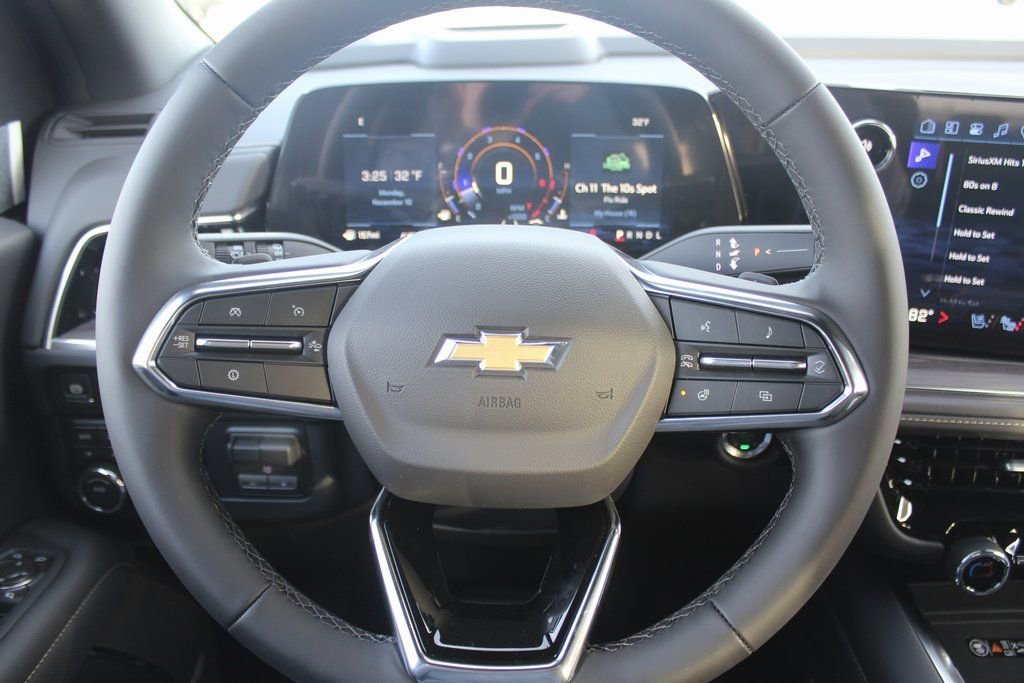 2026 Chevrolet Suburban Premier - Photo 17
