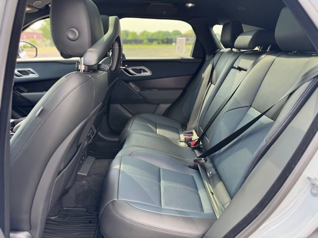 New 2026 Arroios Grey Land Rover Dynamic SE image 11